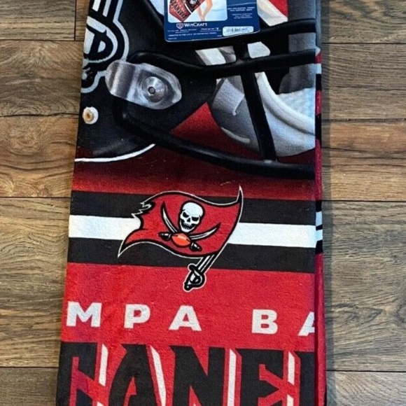 NWT Tampa Bay Buccaneers Beach Towel NFL licensed. 30" x 60" - Picture 3 of 7